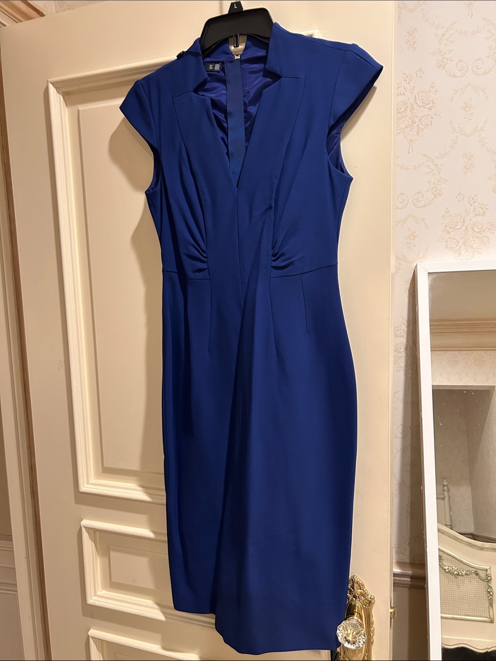 Elegant Royal Blue Cap-Sleeve Midi Dress